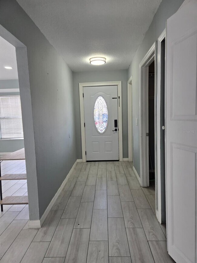 Foto del edificio - 410 Otter Creek Dr