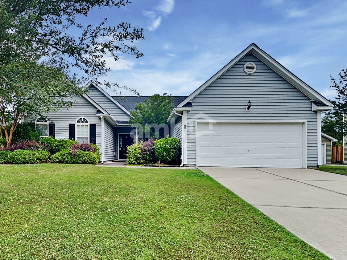 Primary Photo - 107 Equinox Cir