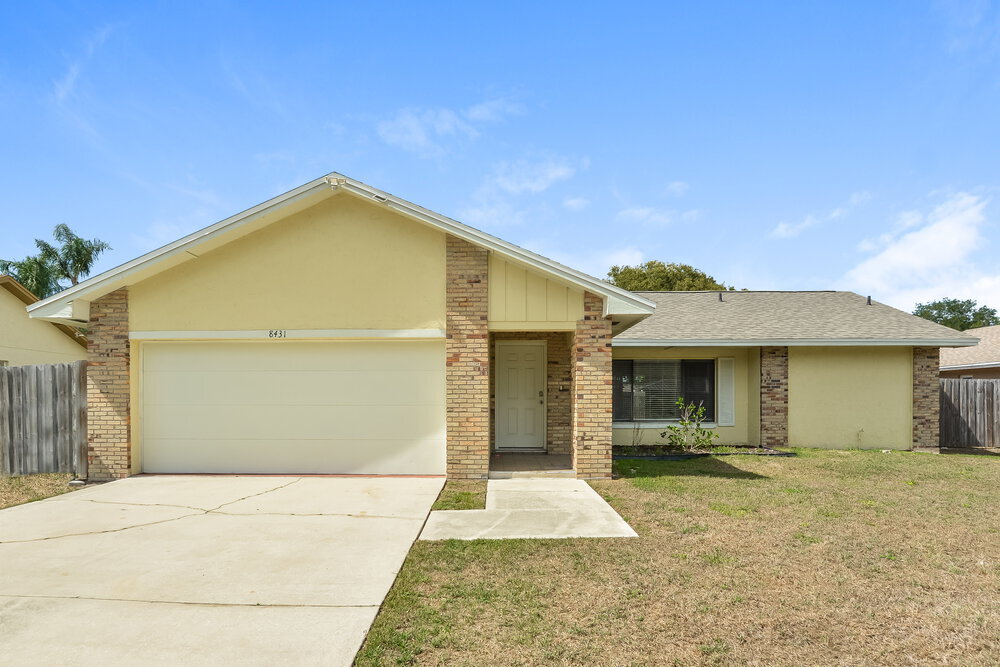 Foto principal - 8431 Alveron Ave