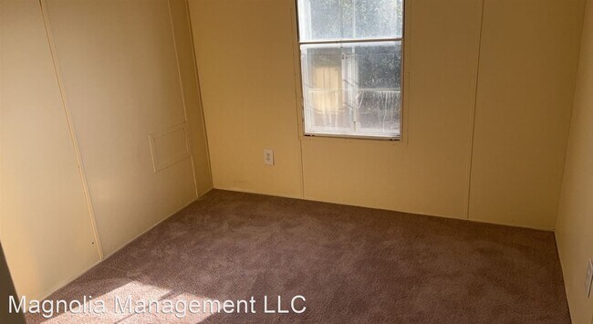Foto del edificio - 4 br, 2 bath House - 435 Summit Rd.