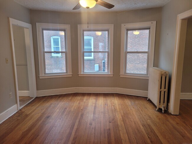 Foto del edificio - 544 Franklin Ave