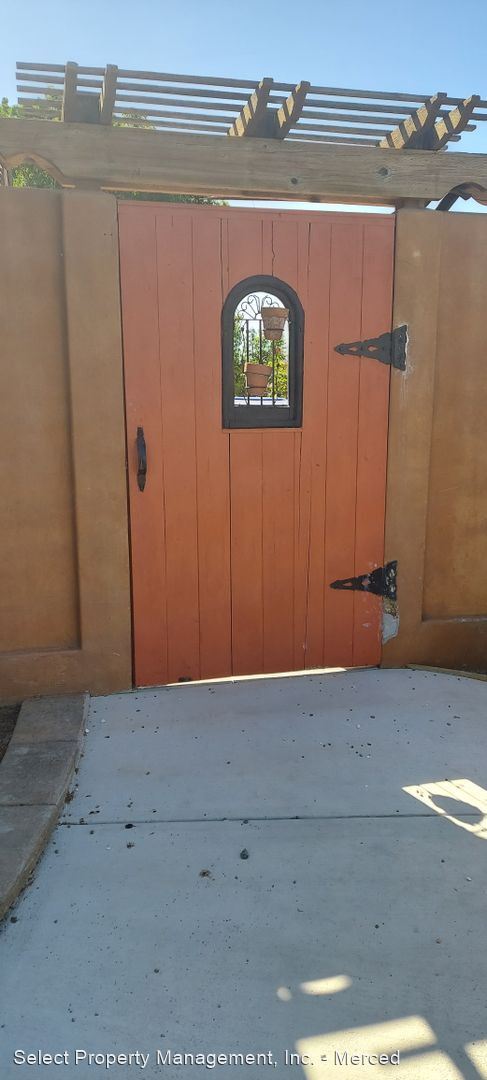 Foto del edificio - 3 br, 2 bath House - 2772 Village Ct-Tenan...