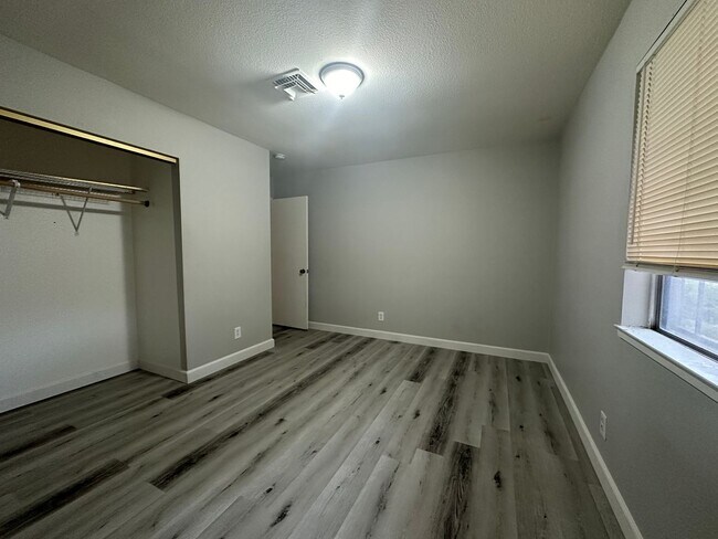 Foto del edificio - 3 Bedroom Townhouse