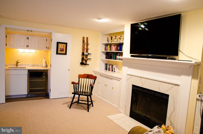Foto del edificio - 10 Hampshire Woods Ct