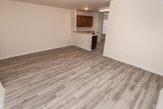 Building Photo - 18726 N Lyford Dr