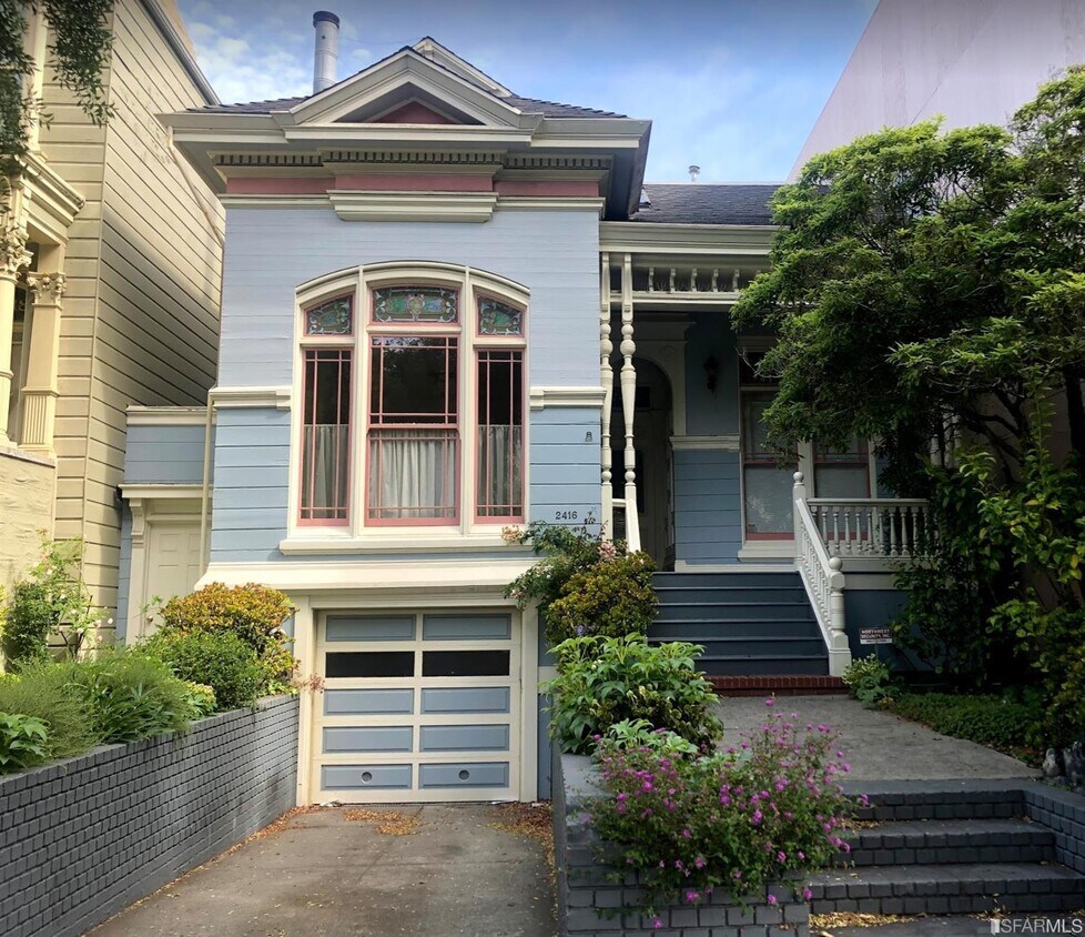 Primary Photo - 2416 Pine St