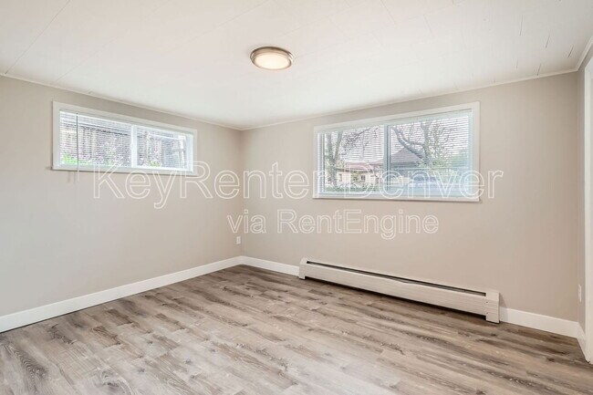 Foto del edificio - 4170 Chase St