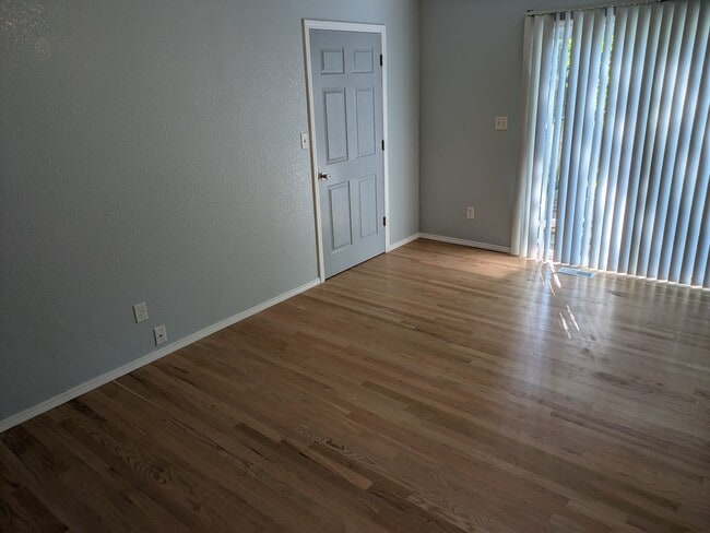 Master Bed - 127 pleasant Ave