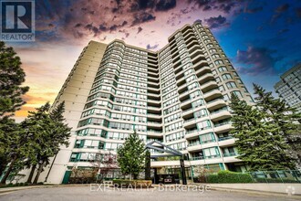 Building Photo - 7250-7250 Yonge St
