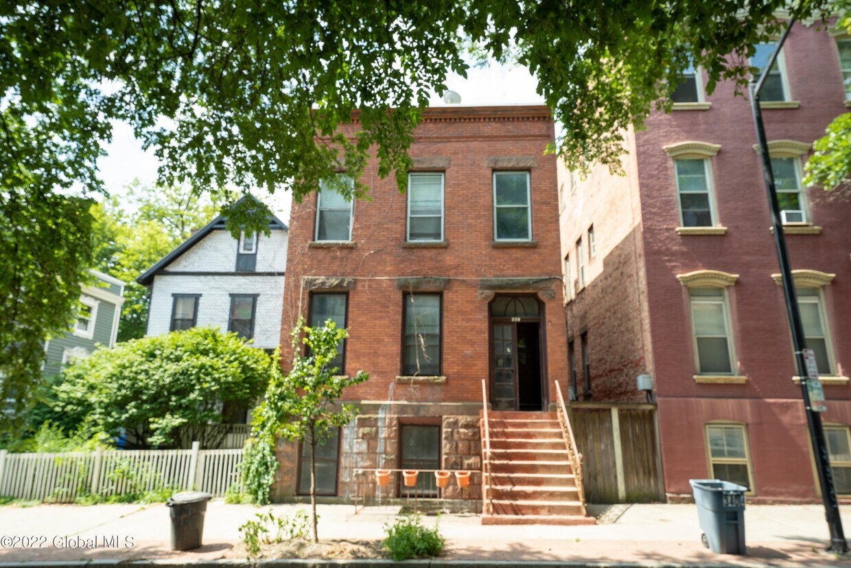 338 Madison Ave Unit Basement, Albany, NY 12210 Apartment for Rent in