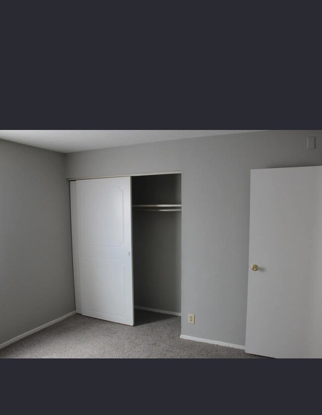 Foto del edificio - 2504 Langdon Dr