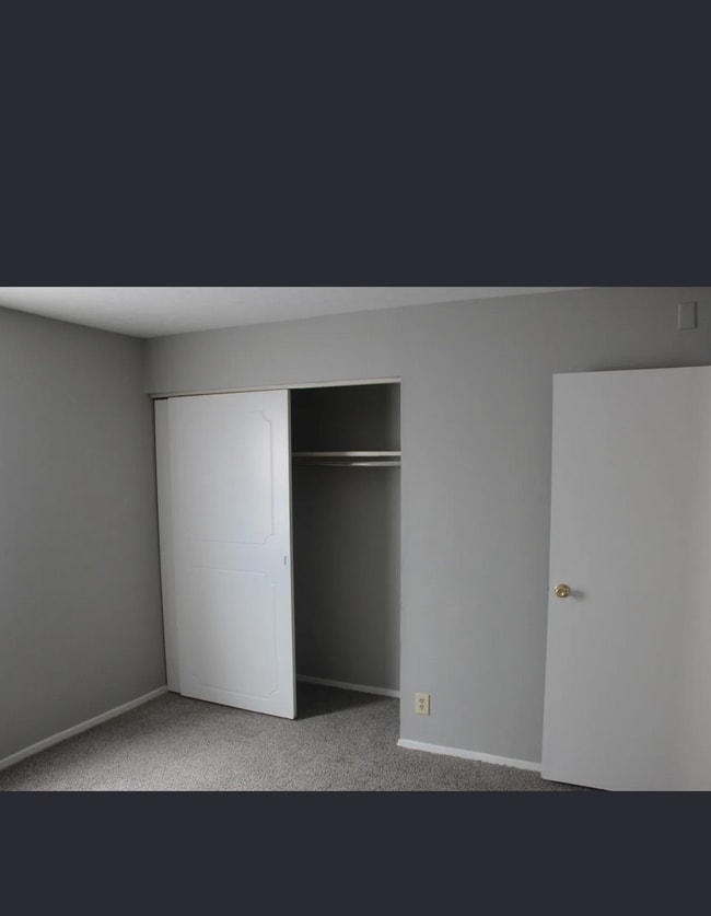 Building Photo - 2504 Langdon Dr