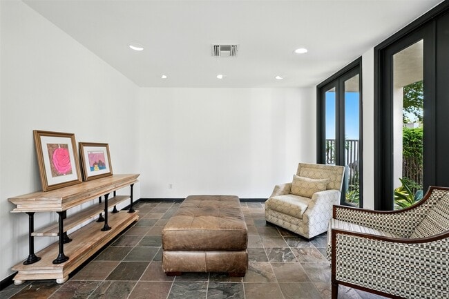 Building Photo - 2019 McClendon St