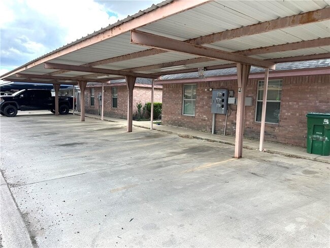 Building Photo - 18 S Kumquat St