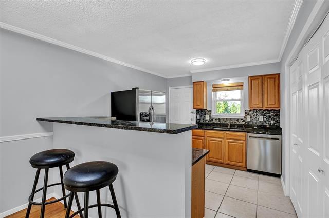 Foto del edificio - 7705 Meadow Park Dr