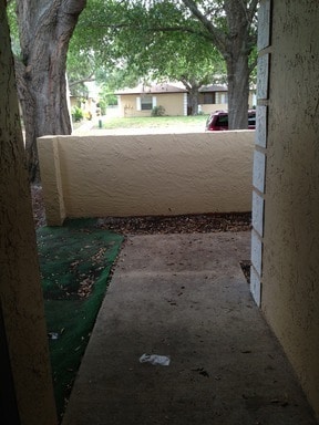 Building Photo - ALAFAYA 2 BEDROOM, 2 BATHROOM MULTIPLEX UNIT