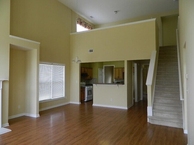Building Photo - 2326 Worrall Hill Dr