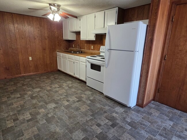 Foto del edificio - 105 S Elson St