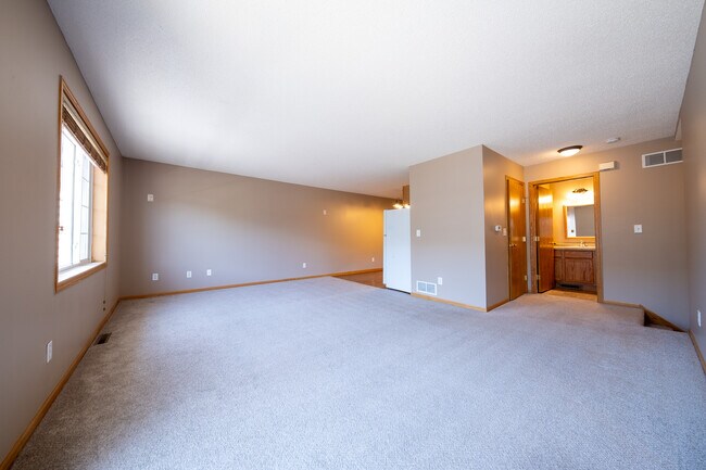 Foto del edificio - 2525 Cobble Hill Ct