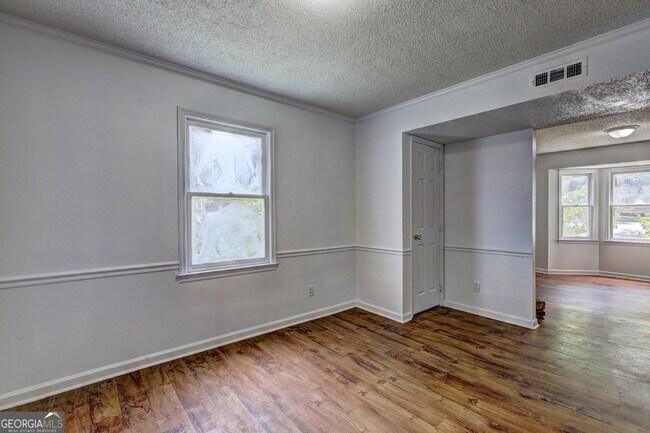 Foto del edificio - 4398 Barrington Pl