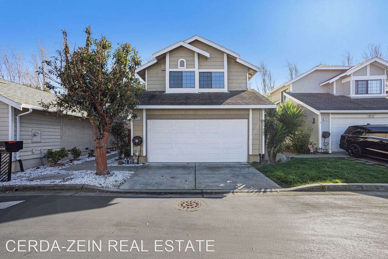 Primary Photo - 3 br, 2.5 bath House - 1194 Silva Ln