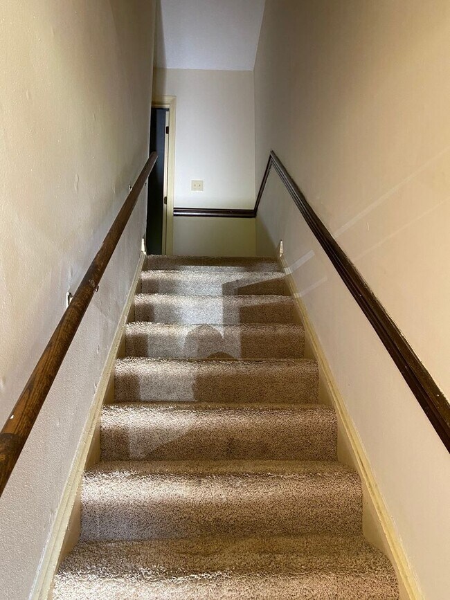 Building Photo - 2306 River Oaks Blvd