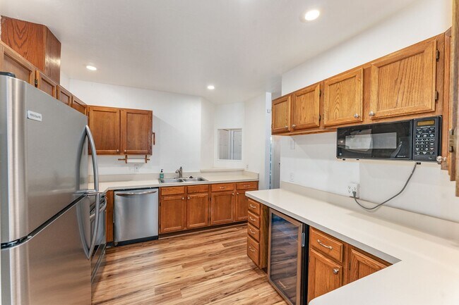 Building Photo - 831 NW 42nd Terrace