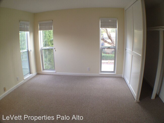 Building Photo - 899 Webster St