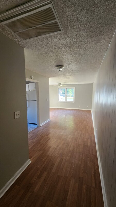 Foto del edificio - 3072 Ragsdale Dr