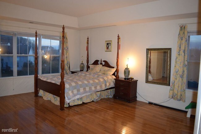 Foto del edificio - 4 Colonial Ct