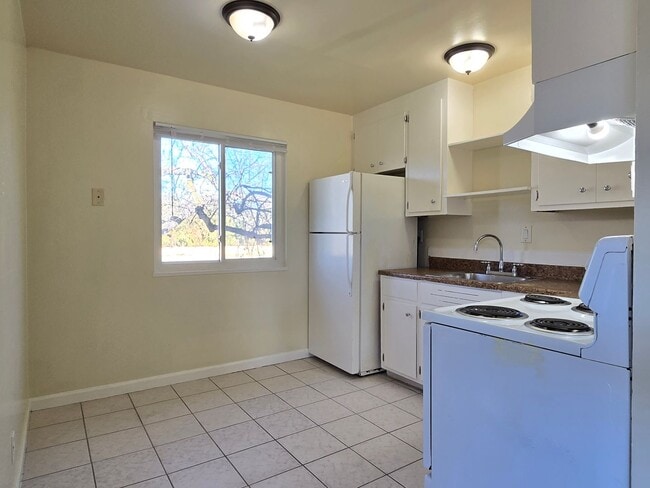 Building Photo - 1381 San Tomas Aquino Pkwy