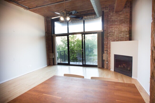 Foto del edificio - 3500 S Sangamon St