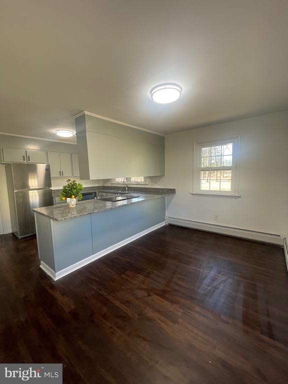 Foto del edificio - 227 Fairhill Rd
