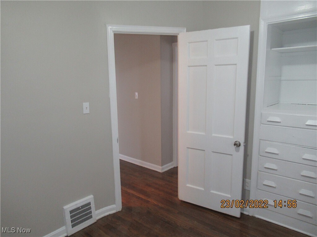 Building Photo - 1568 Parker Dr