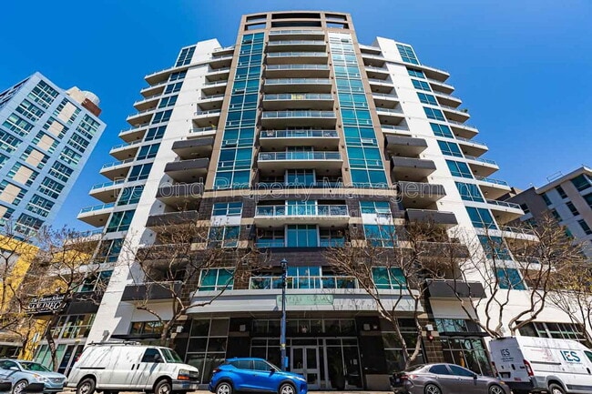 Building Photo - 253 Tenth Avenue