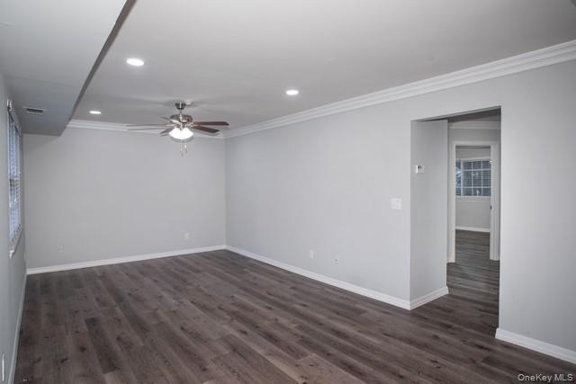 Foto del edificio - 375 Lake Pointe Dr