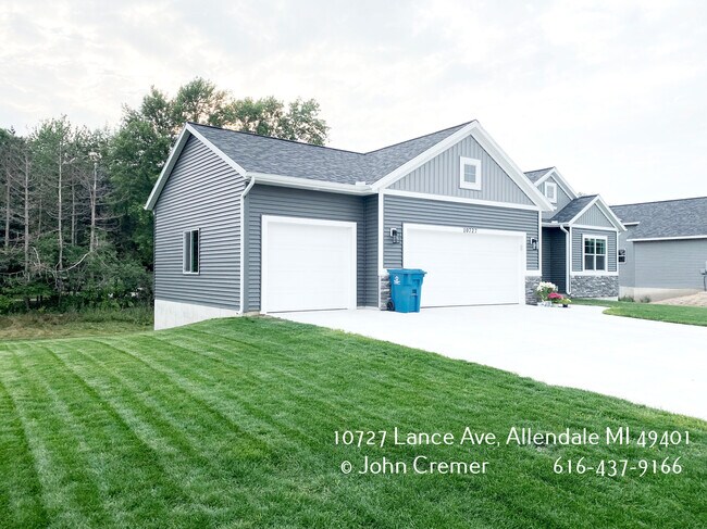 Building Photo - 10727 Lance Ave