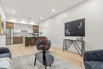 Building Photo - 47 Condor St