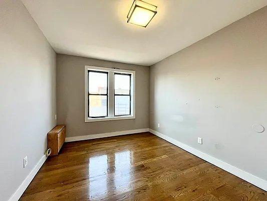 Building Photo - 3 bedroom in Bronx NY 10463