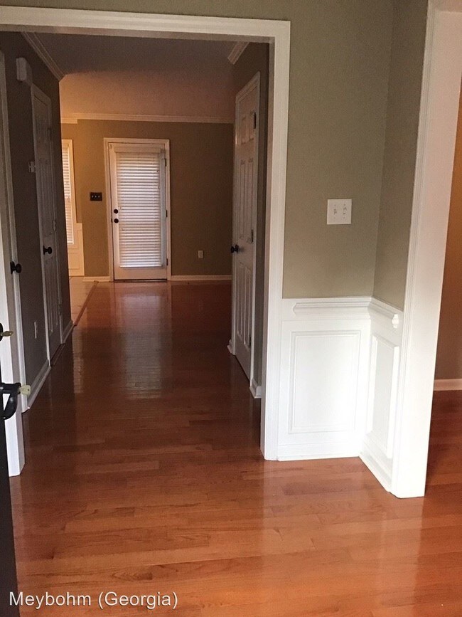 Building Photo - 3939 High Chaparral Dr
