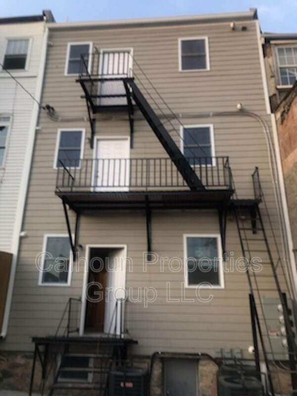 Foto del edificio - 3506 Woodbrook Ave