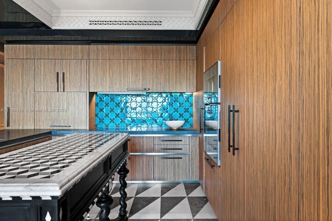 Foto del edificio - 7041 Fisher Island Dr