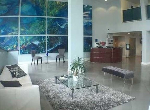 Foto del edificio - 7501 E Treasure Dr