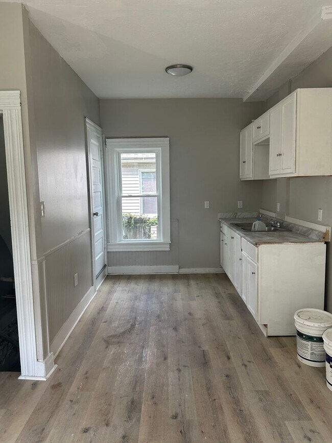 Foto del edificio - Harvard/E. 71  4bd Single Cash Pay/Section 8