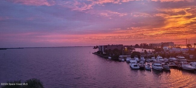 Foto del edificio - 3873 S Banana River Blvd