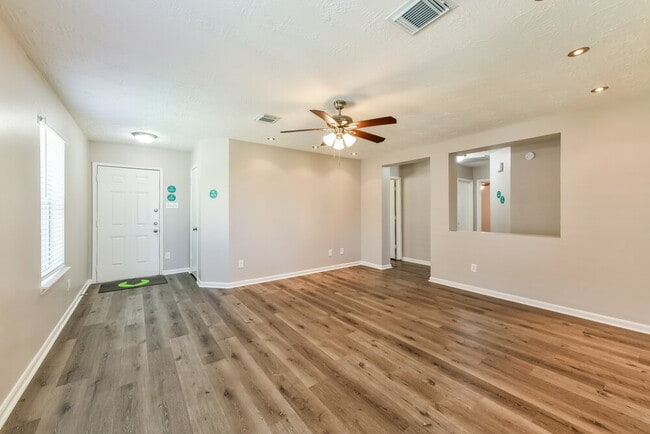 Foto del edificio - 10247 Country Squire Blvd