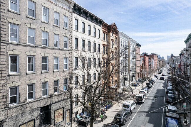 Foto del edificio - 717 Willow Ave