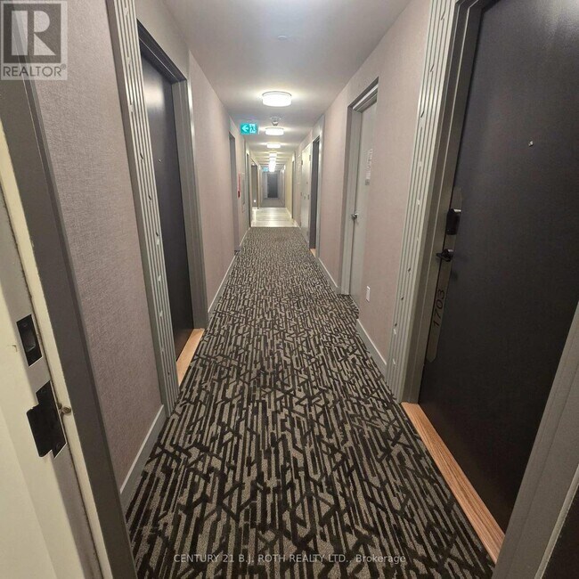 Building Photo - 95 Oneida Crescent