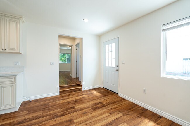 Building Photo - 10713 Tinker Ave