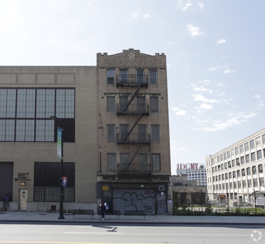Building Photo - 28-18 Jackson Ave